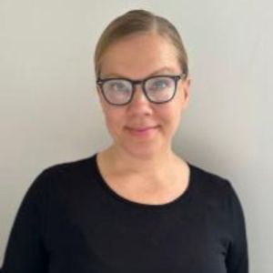 Elizabeth Smith Headshot