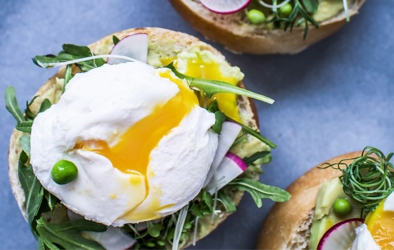 Breakfast food. An egg on top of bread